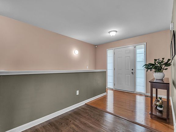 4th image of 31185 Handsomer Dr