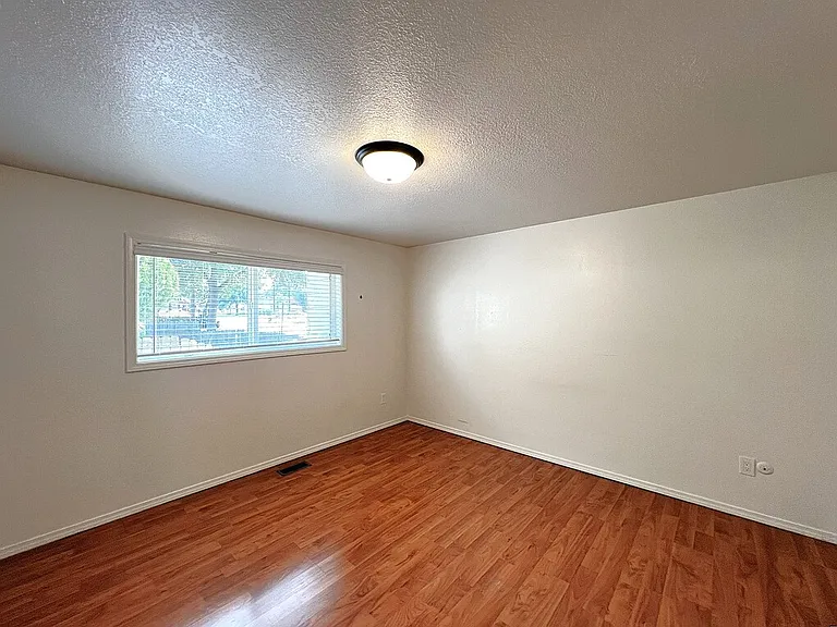 1318 S Michigan Ave — Photo 15