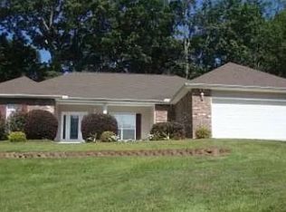 121 Serene Hls, Hattiesburg, MS 39402