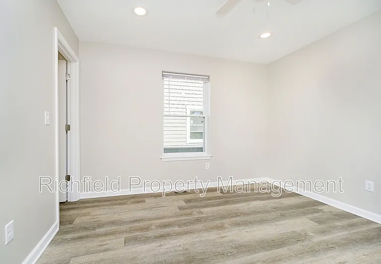 420 S Hamilton Ave #A — Photo 26