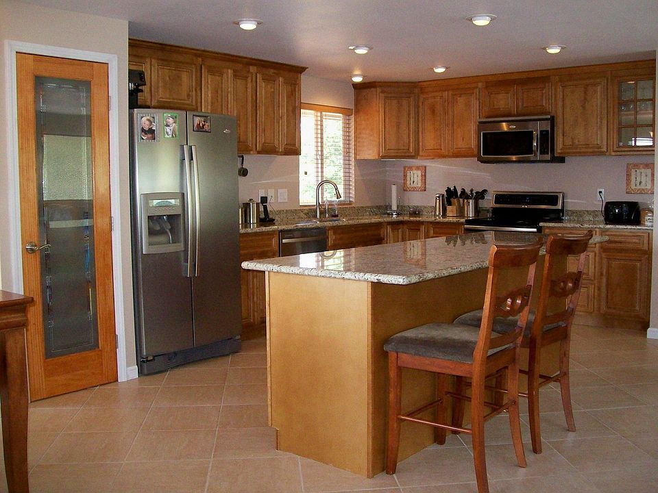 2nd image of 1010 5th St
