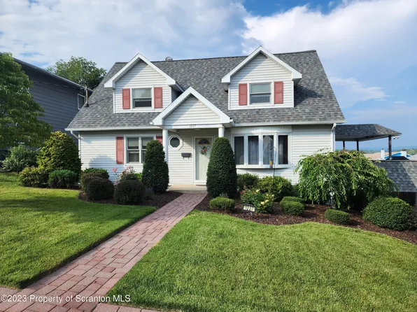 1227 Mowry St, Old Forge, PA 18518