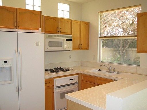 4th image of 27864 Crown Court Cir