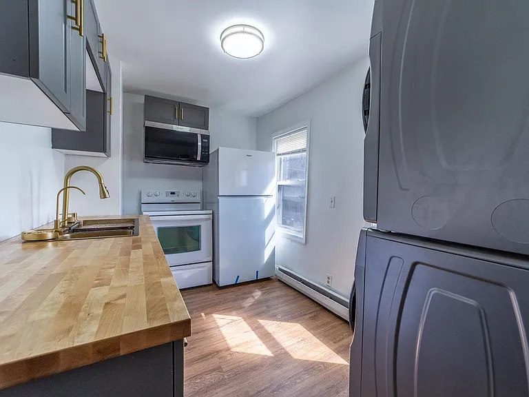 14B Winter St — Photo 4