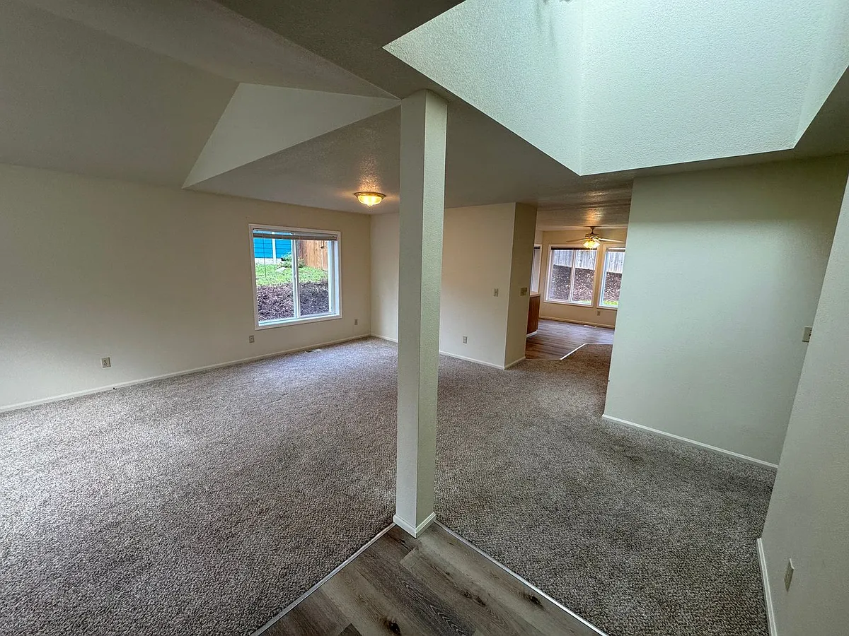 Building Photo - 2598 NW Acey Way