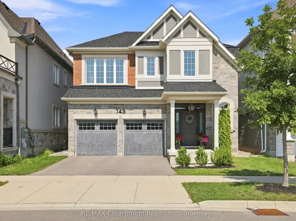 143 Threshing Mill Blvd, Oakville, ON L6H 0V5