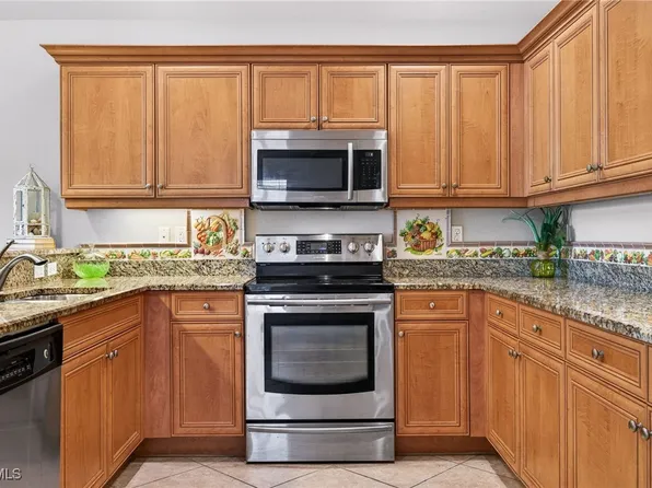 11081 Yellow Poplar Dr, Fort Myers, FL 33913