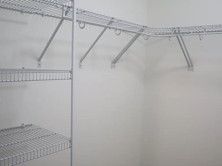 428 Turner St — Photo 13