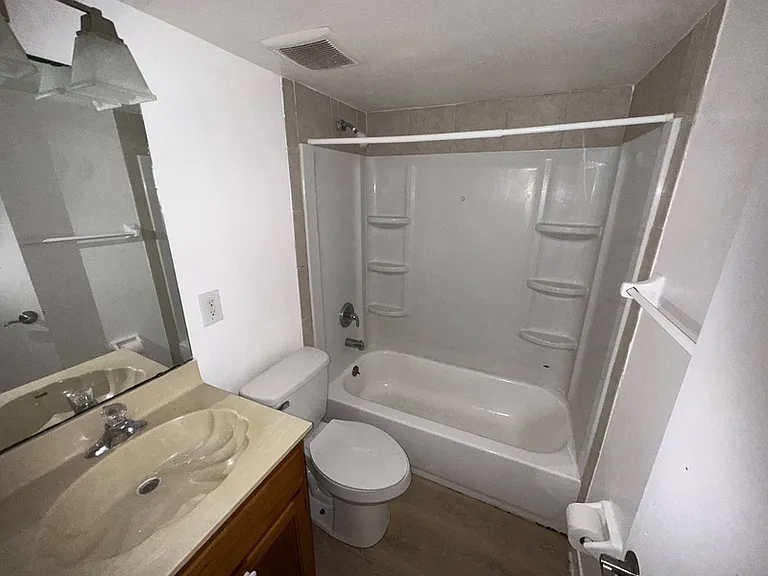 6509 Dumont Ave — Photo 13