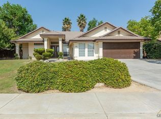 8304 Waterfield Dr, Bakersfield, CA 93312