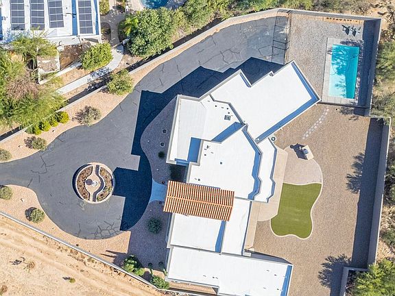 2nd image of 6859 N Placita Chula Vis