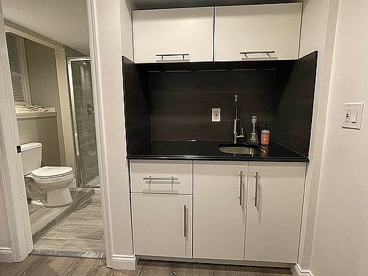 5th image of 160 Metropolitan Ave #G