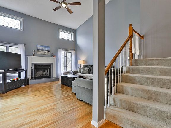 5th image of 53 Hickory Lane