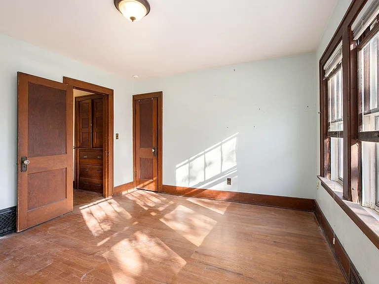 1408 W Washington St — Photo 14