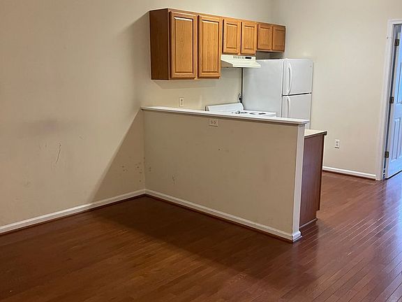2nd image of 1106-1108-1110 W Main St #5