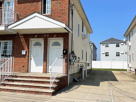 2nd image of 1-74 Sixteen Almeda Ave #1