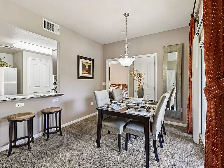 D2x2 Dining Area
