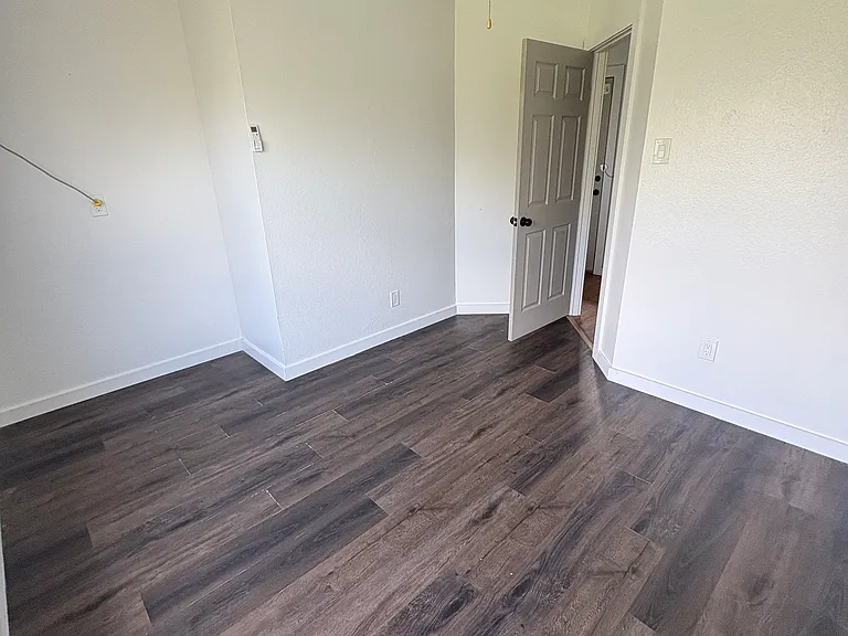 1618 Windmill Ln — Photo 9