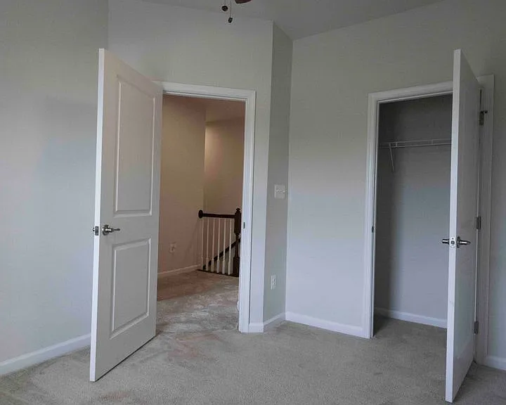930 Dawes Ct — Photo 38