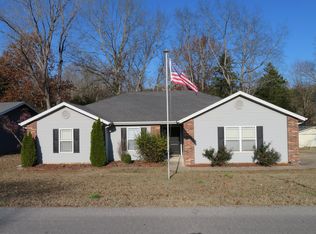 150 Holyoke St, Hollister, MO 65672