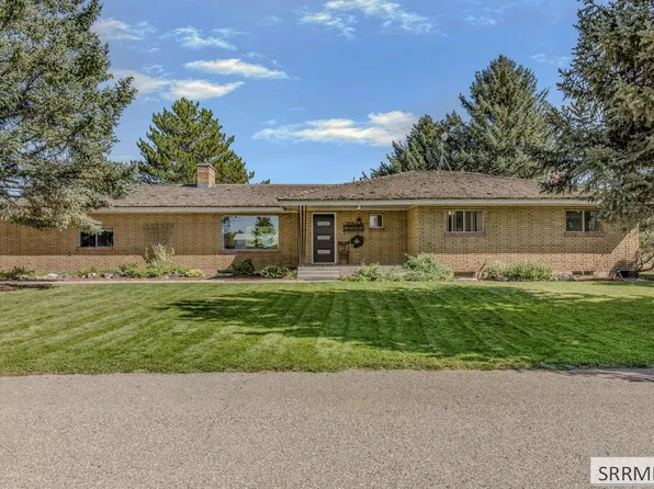 939 S 45th E, Ammon, ID 83401