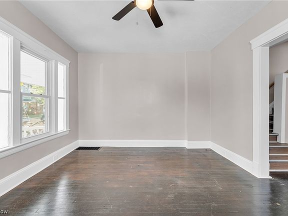 4th image of 1446 Hopkins Ave