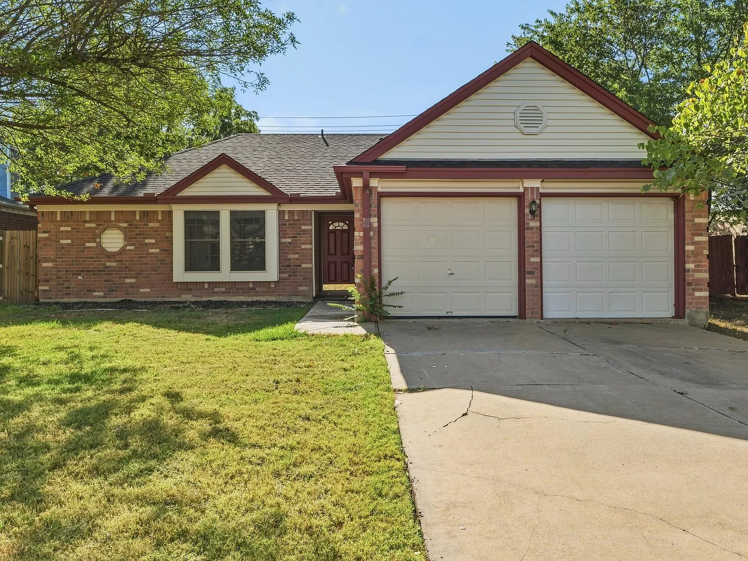 3 bed, 2.0 bath, 1259 sqft, $1,800 — Photo 2