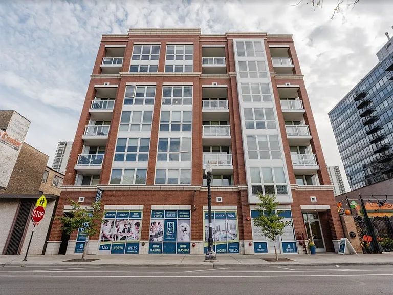 1325 N Wells Apartments — Photo 18