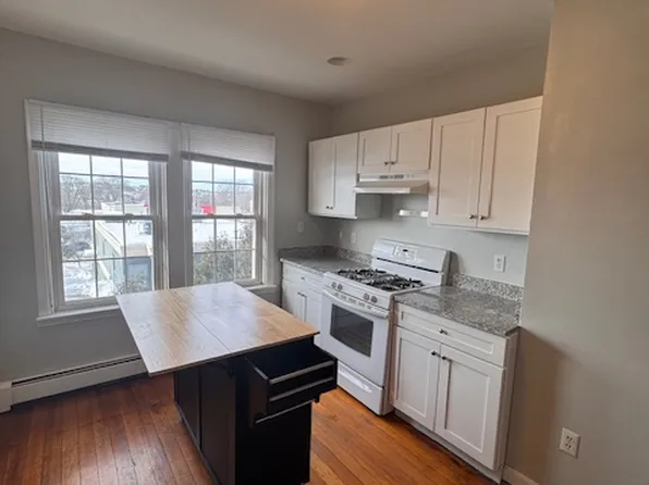 17 6th St #19, Providence, RI 02906