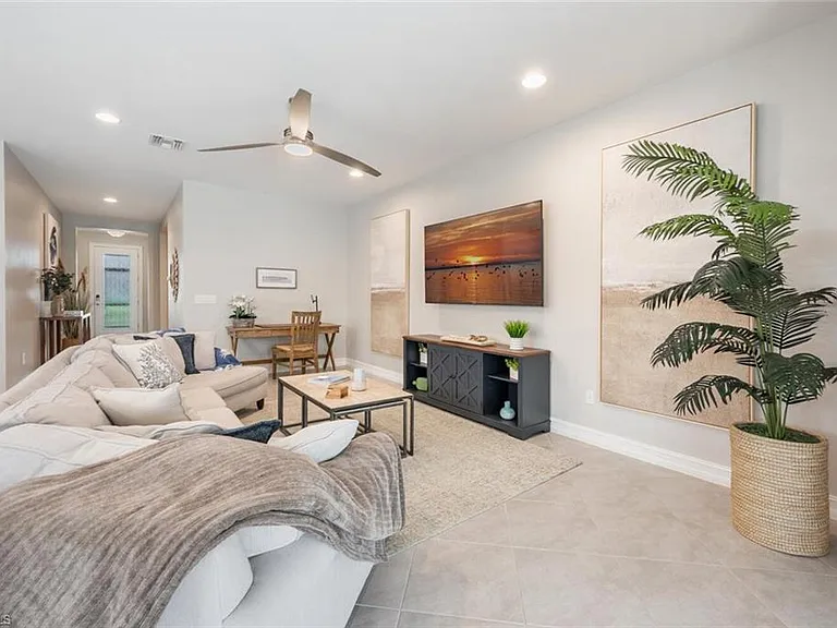 14606 Tropical Dr — Photo 9