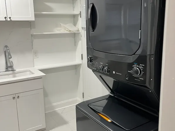 2500 Country Club Ln #2500, Charlotte, NC 28205