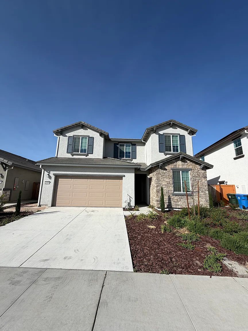 1505 Finestra Dr photo 1