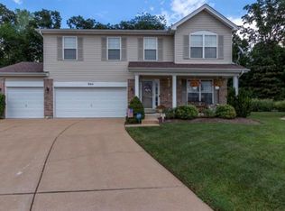 904 Mystic Oaks Ct, Imperial, MO 63052