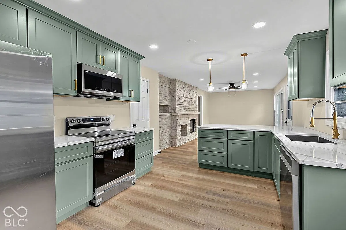 5 bed, 3.0 bath, 2870 sqft, $2,700 — Photo 1