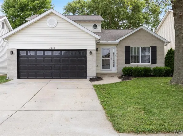 2806 Brookmeadow Dr, Belleville, IL 62221