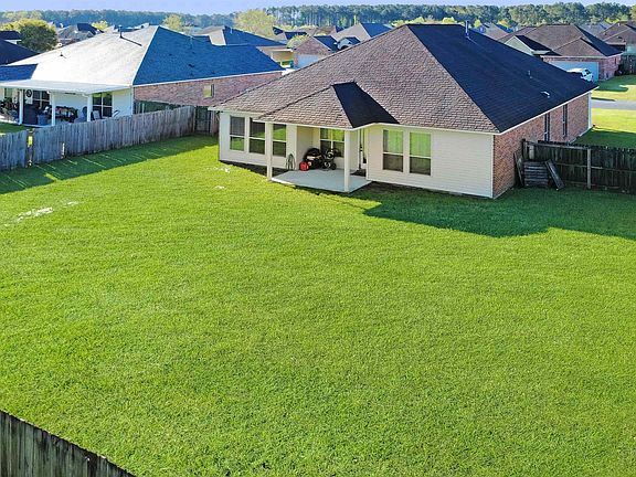 2nd image of 10459 Oakmount Dr