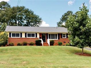 7400 Thorncliff Dr, Charlotte, NC 28210
