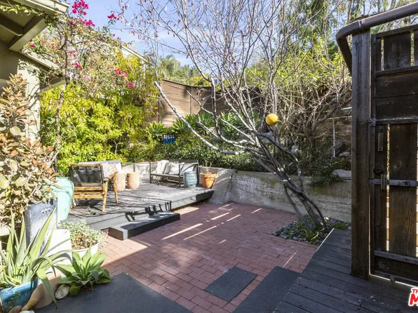 2463 Meadow Valley Ter, Los Angeles, CA 90039