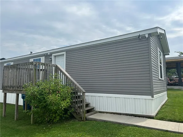 544 Renee Cir, Mount Pleasant, PA 15666