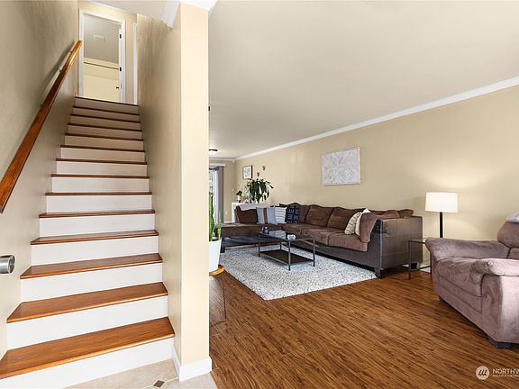 5th image of 20129 14th Avenue Ct E
