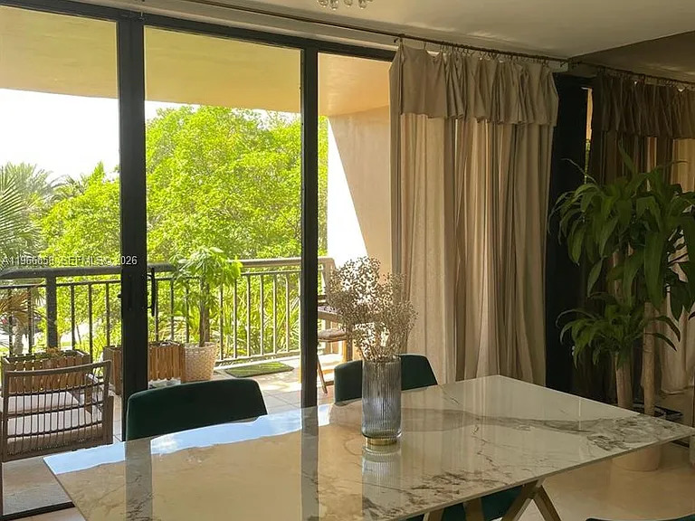10175 Collins Ave #208 — Photo 6