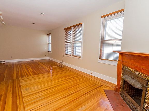 5th image of 153 Regent St
