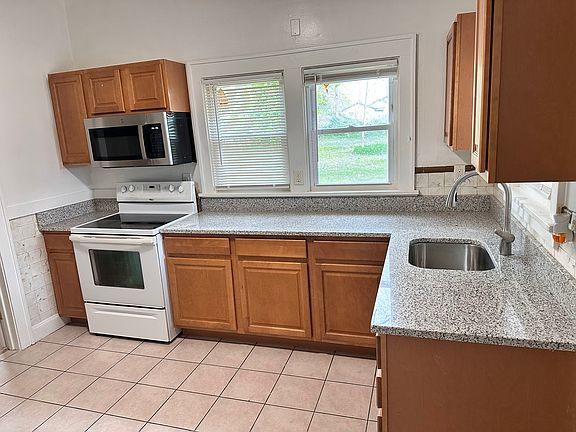 5th image of 2306 Spencer Ave