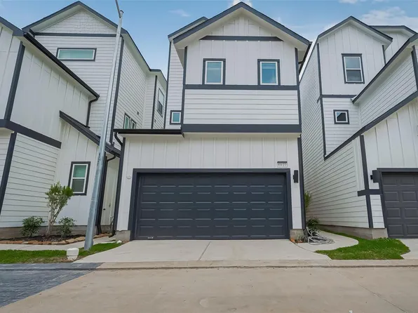 8929 Grovner Pl, Houston, TX 77055