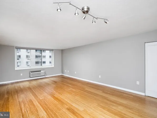 1901 John F Kennedy Blvd APT 714, Philadelphia, PA 19103