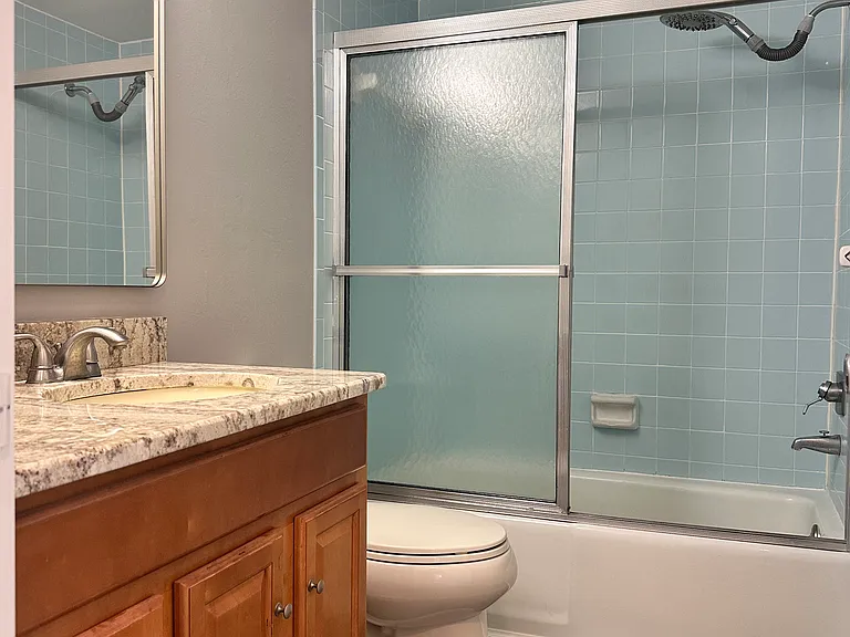 300 Valley Stream Dr #8 — Photo 18