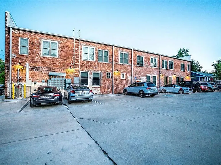 3108 N Jefferson St — Photo 4
