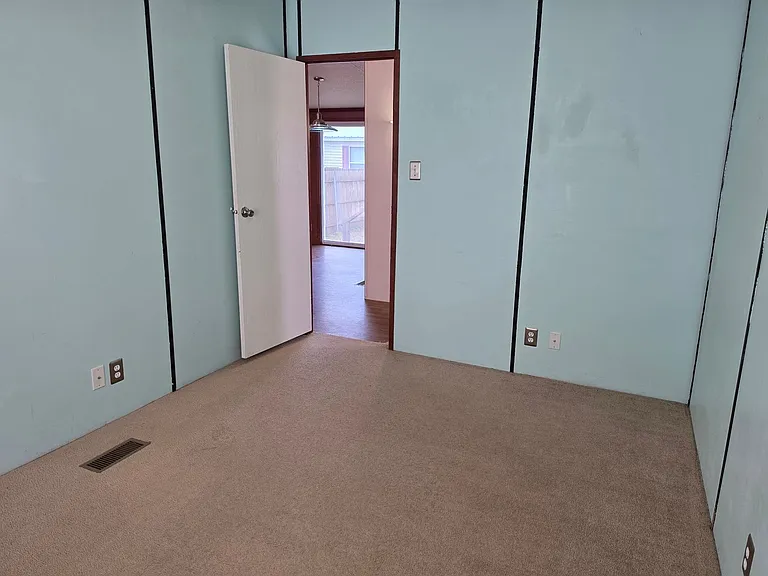 1617 E Brazos St — Photo 25