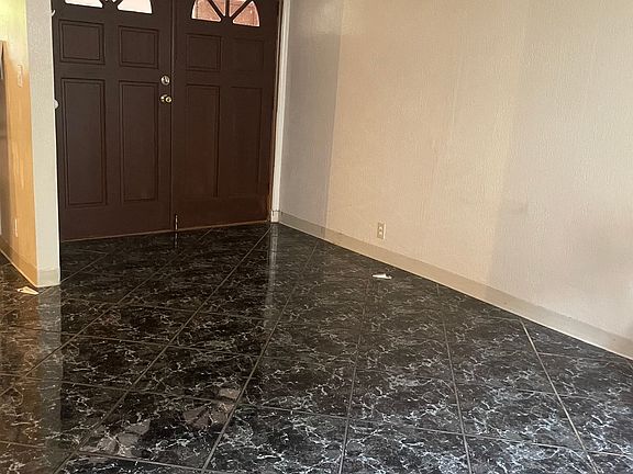 3rd image of 66-942 Kamakahala St
