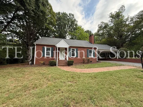 5535 Robinhood Rd, Winston Salem, NC 27106